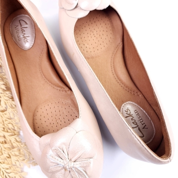 Clarks Artisan Rose Mauve Flats Sz 5m - Picture 2 of 8